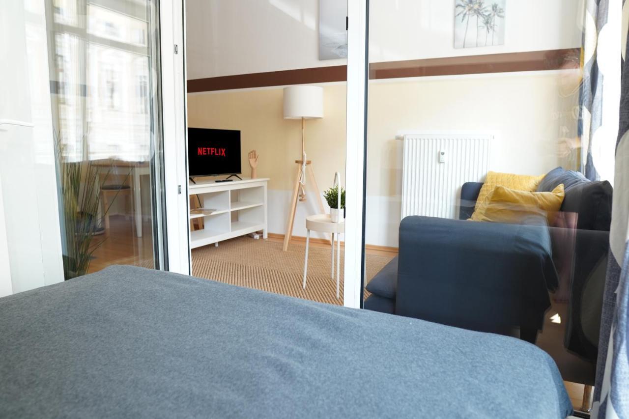 Fullhouse - - G26 - Nespresso - Smarttv *